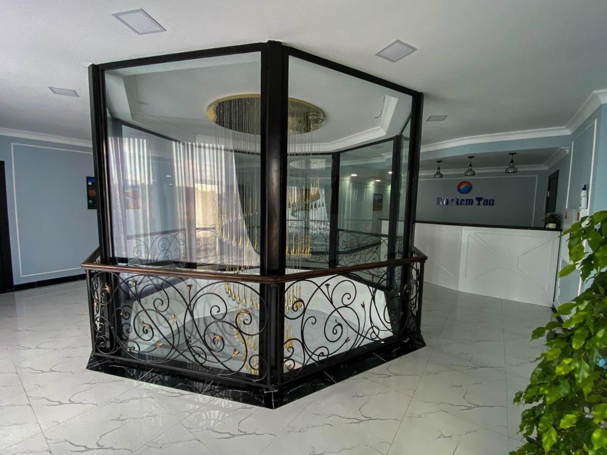 Korkem Tau Hotel Astana Exterior foto